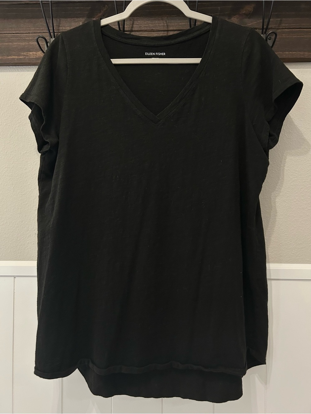 100% Organic Cotton Eileen Fisher Black V-Neck T-Shirt High Low Basic Tee Large